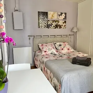 Eiffel Tower Apartment Paris