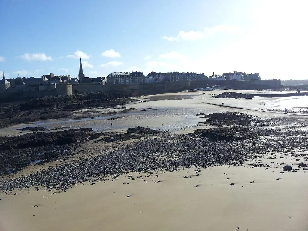 Appartement Au Coeur D'Intra Muros Saint-Malo Apartment